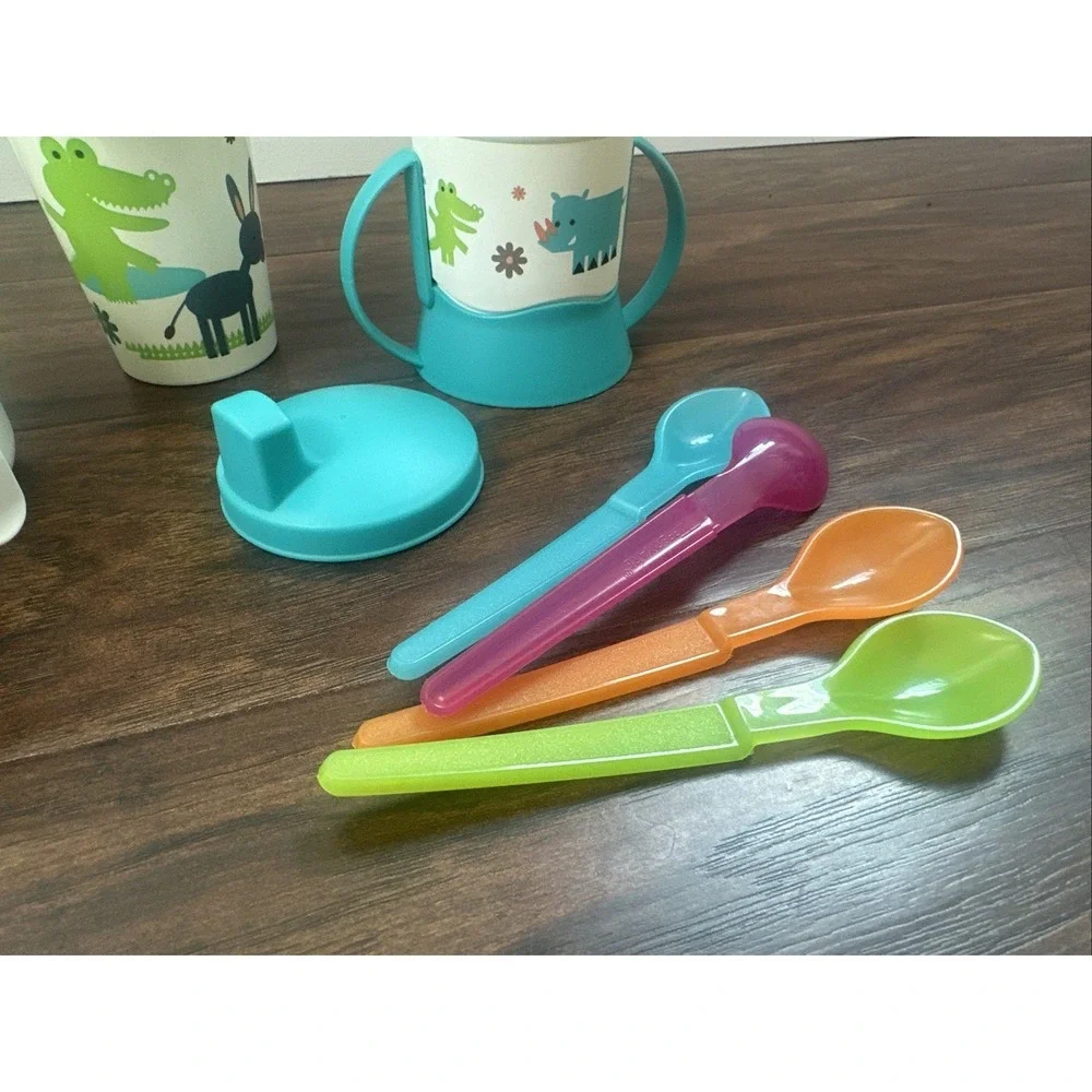 Tupperware Snack Containers & Lids One With Dividers, 2 Cups w Lids Animal Print